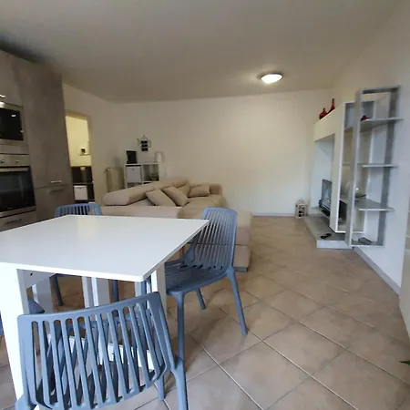 Apartment La Casa In Collina Colazza
